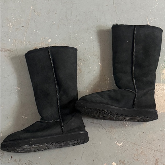 UGG Black Suede Boots, 8 - Picture 9 of 15